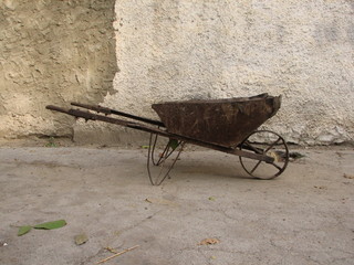 rusty cart