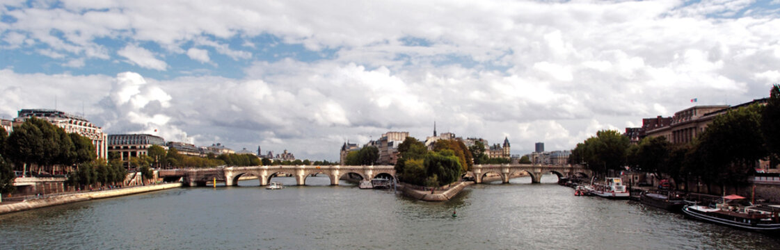 france, paris: panorama of "ile de la cite"
