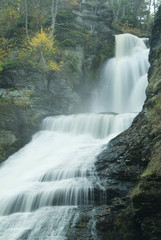 dingman falls in pennsylvania