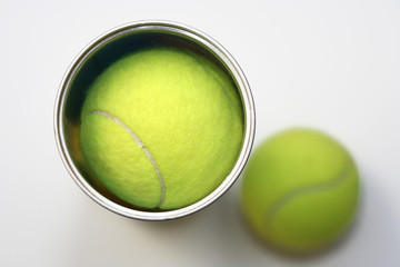 tennisball in dose