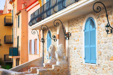 entrance to the house in antibes france - obrazy, fototapety, plakaty