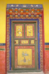 porte du palais d'eté de lhassa