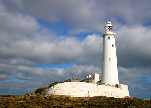 st mary's island lighthouse