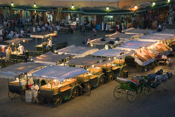 place jemaa el fna à la tombée du jour - marrakech - obrazy, fototapety, plakaty
