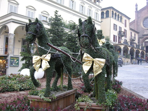 statue