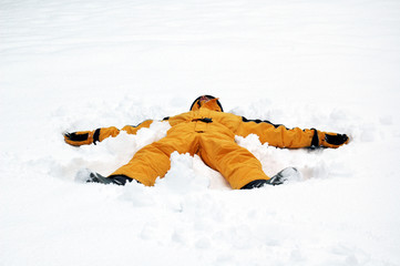 enfant dans la neige