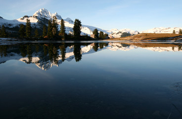 Fototapeta premium autumn reflection