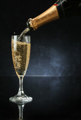 pouring a champagne flute