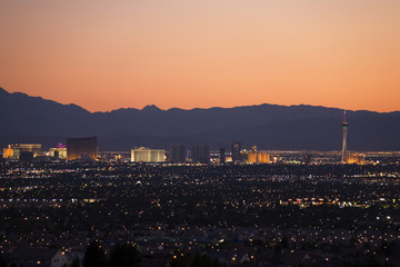las vegas skyline at dusk © Greg Randles