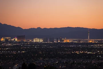 Photo sur Plexiglas Las Vegas las vegas skyline at dusk