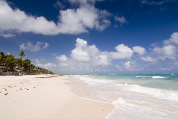 Fototapeta na wymiar plaża w raju