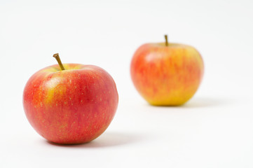red apples
