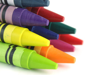 pyramid of 10 crayons