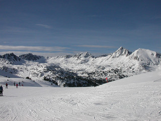 Fototapeta na wymiar piste de ski jeden andorres