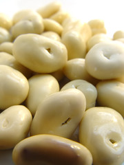 yoghurt coated raisins