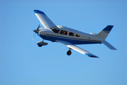 single engine airplane in flight