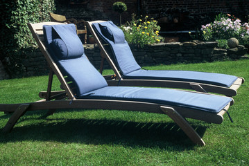chaise longue