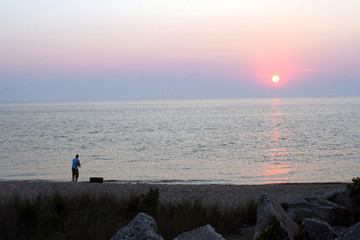 Fototapeta premium surf fishing at dusk 4