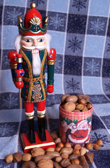 kingly nutcracker with mixed nuts