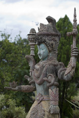 buddhistische steinfigur