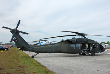 Fototapeta na wymiar Sikorsky UH-60 black hawk helikopter