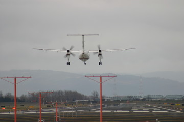 Fototapeta na wymiar landing podmiejskich