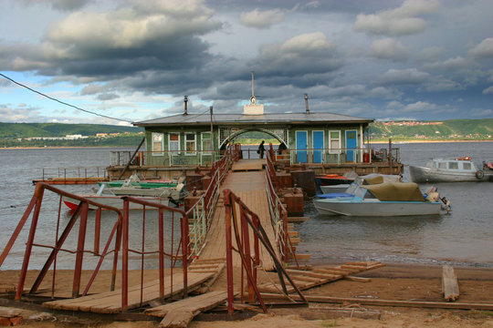 hithe on the river volga