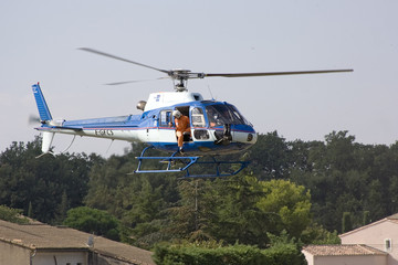 h&eacute;licopt&egrave;re