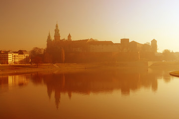 Fototapeta na wymiar Wawel podczas wschodu