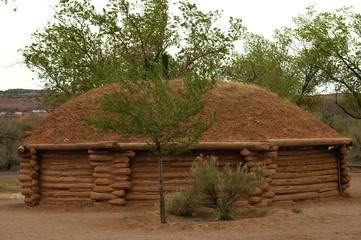 Fototapeta na wymiar Navajo shelter, Arizona Canyon of Chelley
