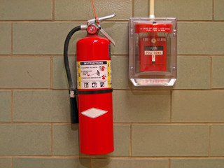 fire extinguisher and alarm 2 - obrazy, fototapety, plakaty