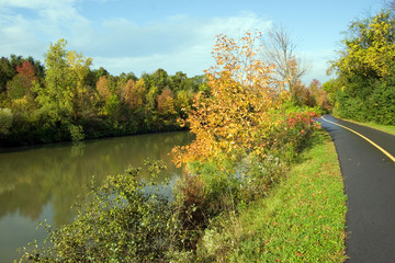 path by the erie canal - obrazy, fototapety, plakaty