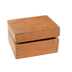 offene holzkiste