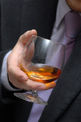 glass the filled whisky.