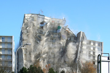 explosion d'une tour