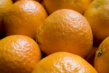 a pile of tasty oranges