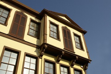 Obraz premium yellow house