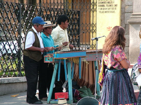 musiciens sur le marché de xela