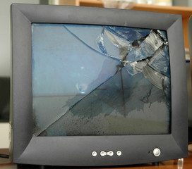 broken monitor