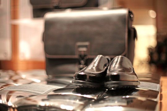 mise au chaussure avec port-document en back