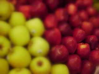 red and green apples