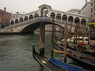Fototapeta na wymiar Kanały w Wenecji