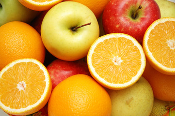 Naklejka na ściany i meble apple and oranges at the market stand
