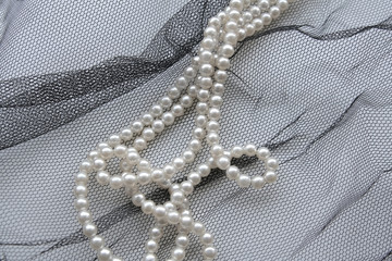 necklace of pearls
