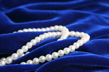 necklace of pearls