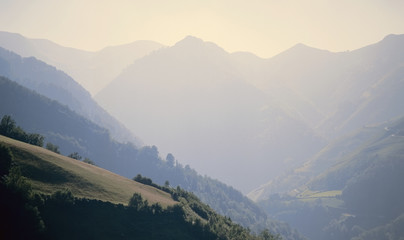 pyrenees mountains
