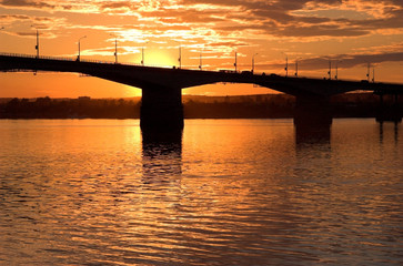 Fototapeta na wymiar sunset and bridge