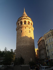Fototapeta na wymiar torre de galata en estambul, turquia