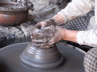 hands of potter