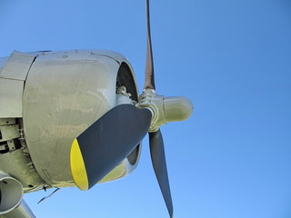 douglas dc-3 engine and propeller © Paulo Ribeiro